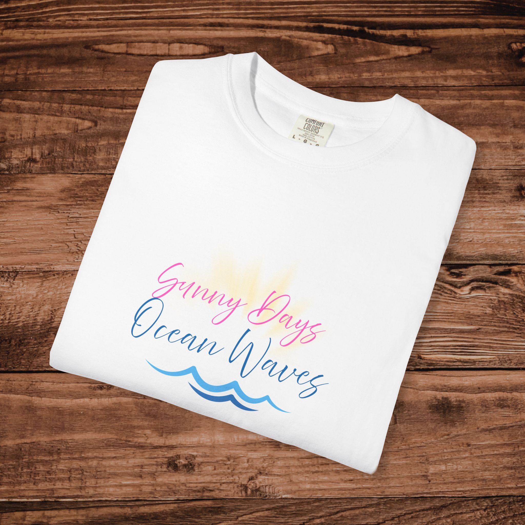 Sunny days Ocean waves Tshirt