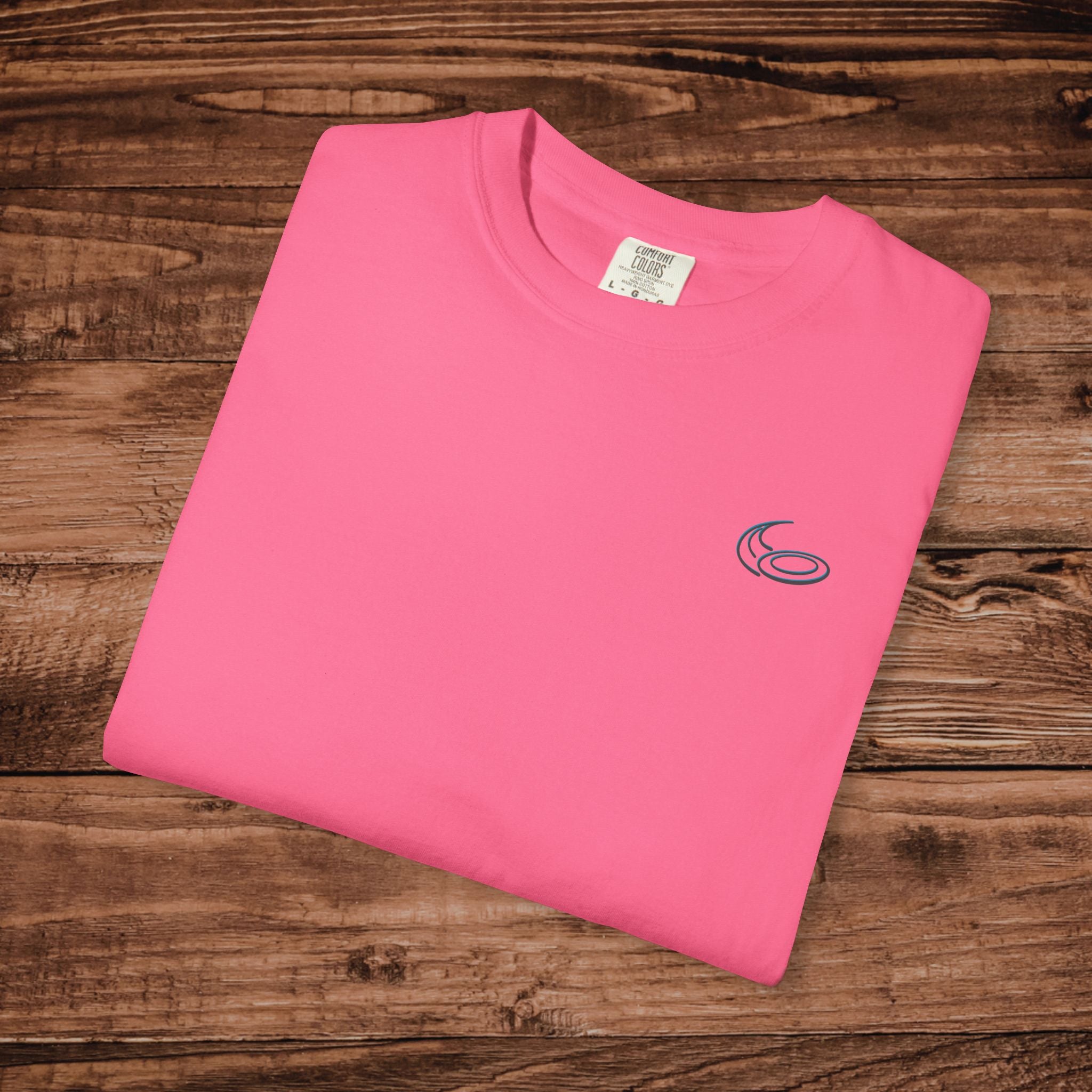 Ultimate Frisbee T-shirt, Minimalist Disc Sports Tee, Heavyweight Garment Dyed Shirt, Retro Sport Graphic Top, Ultimate Frisbee Gift for Him