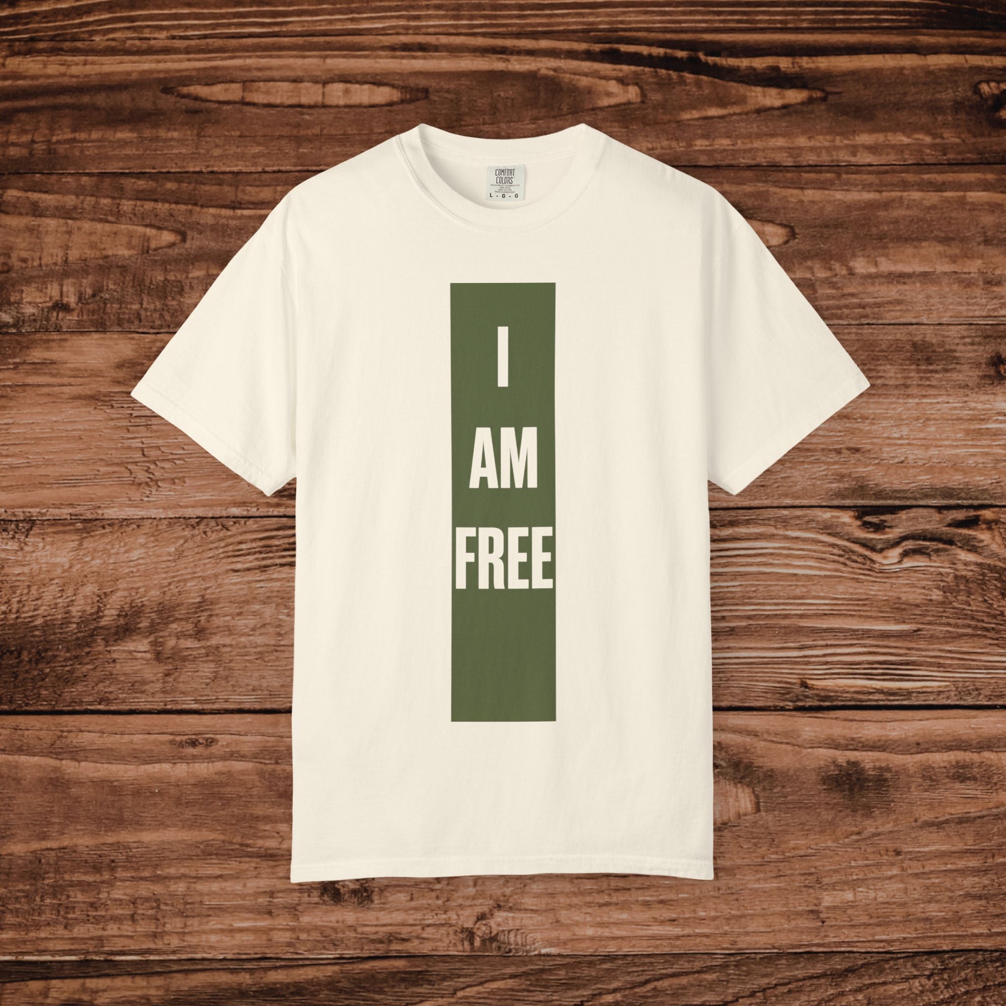 I AM FREE vertical text T-Shirt | Minimalist statement tee